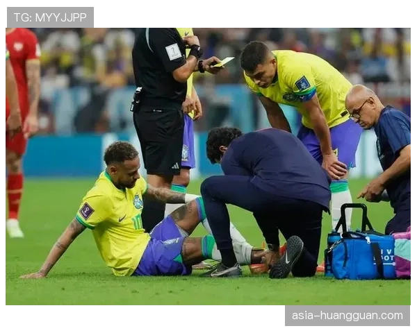 特写：小西蒙尼攻破旧主球门后拒绝庆祝